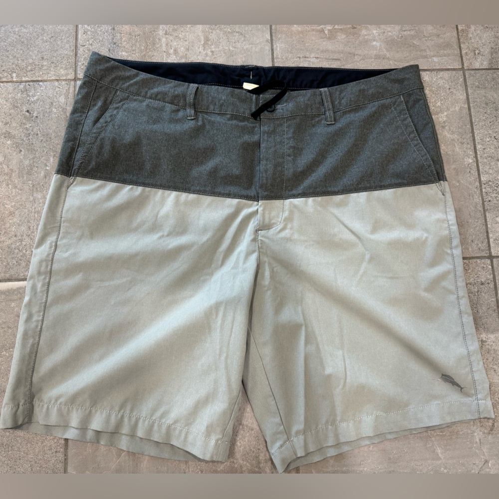 Tommy Bahama - men’s swim shorts - 38
